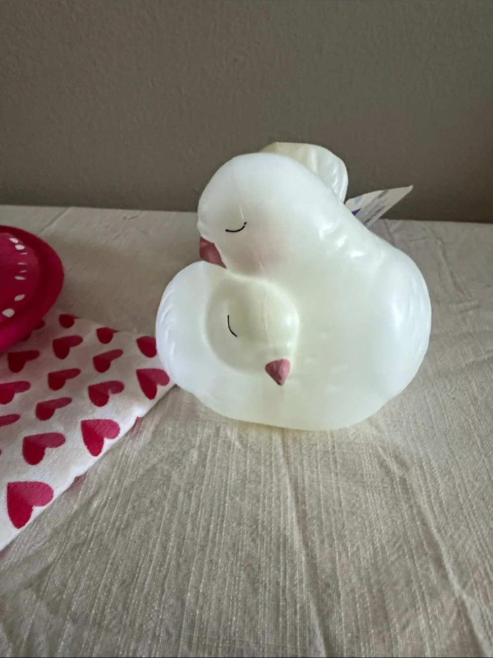 Heart oven mit and towel set and light up lovebirds. NWT